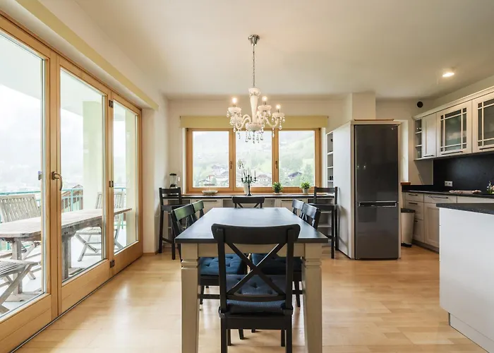 Bella Vista Apartment *